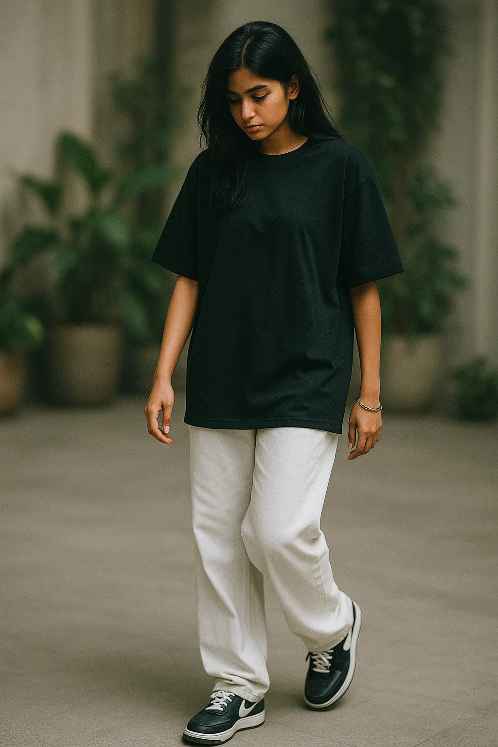 Gravite - Black - Oversized